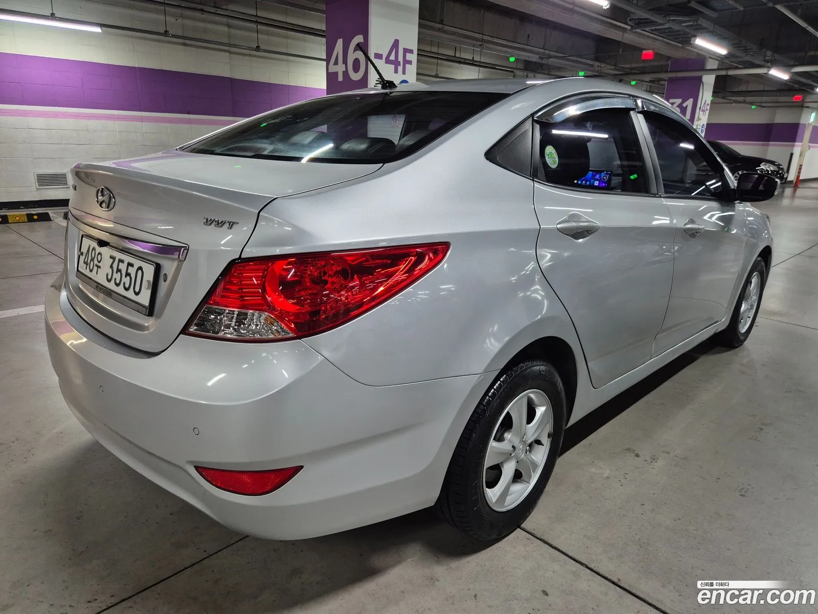 Hyundai Accent 2011 — 12