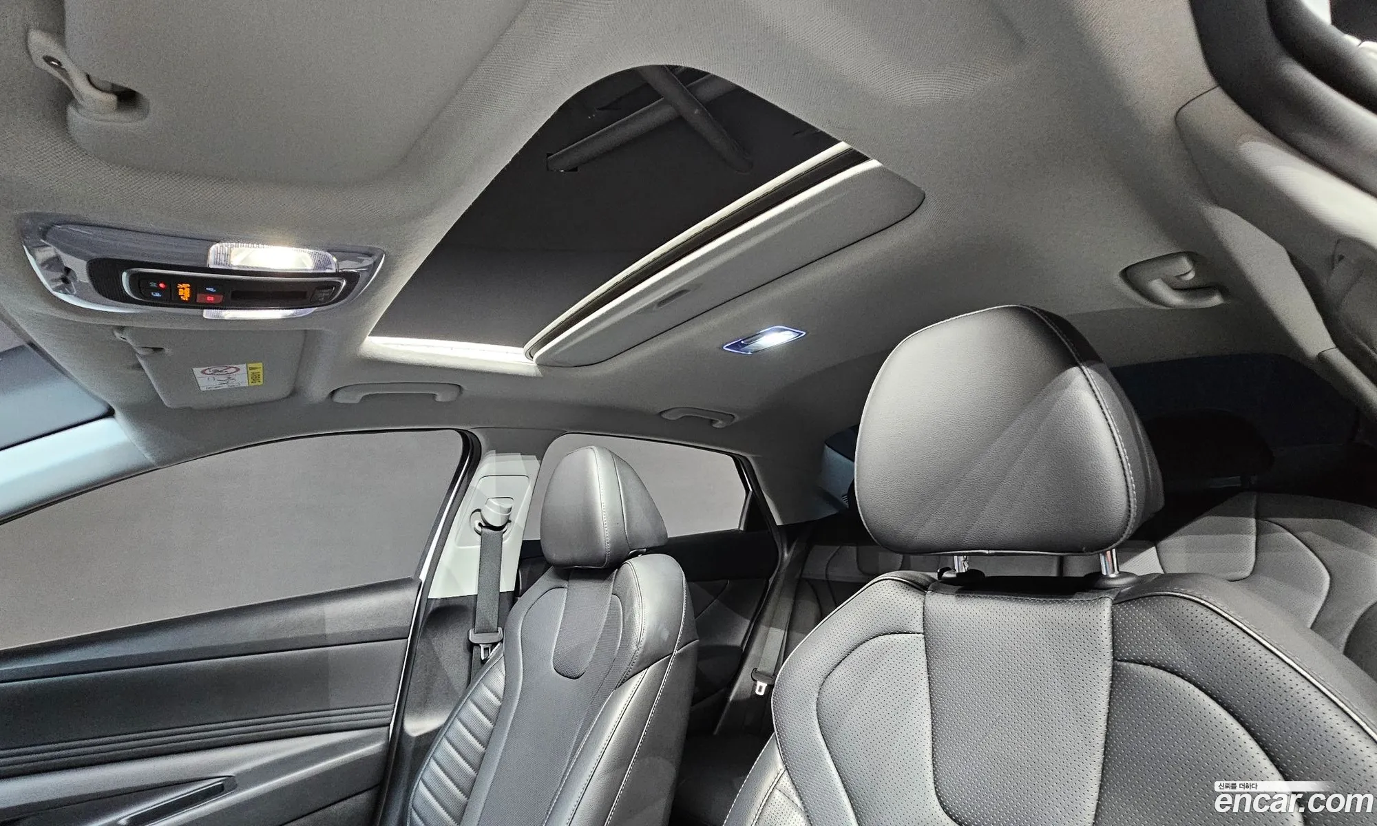 Hyundai Elantra 2023 — 2