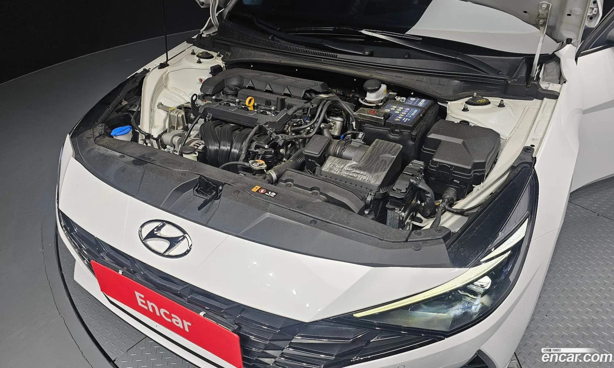 Hyundai Elantra 2023 — 8