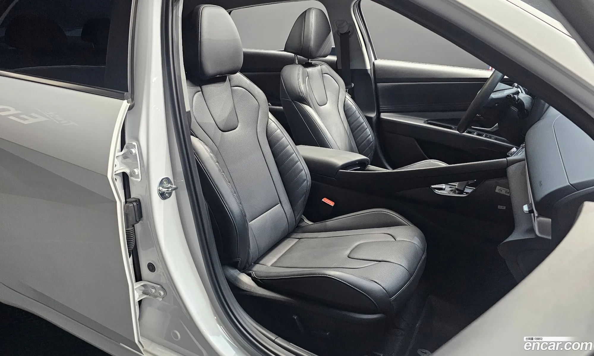 Hyundai Elantra 2023 — 7