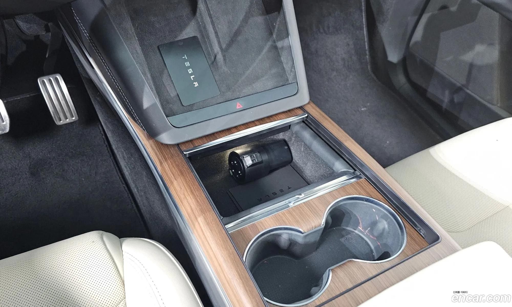 Tesla Model X 2024 7SAXCDE58RF450370 — 8