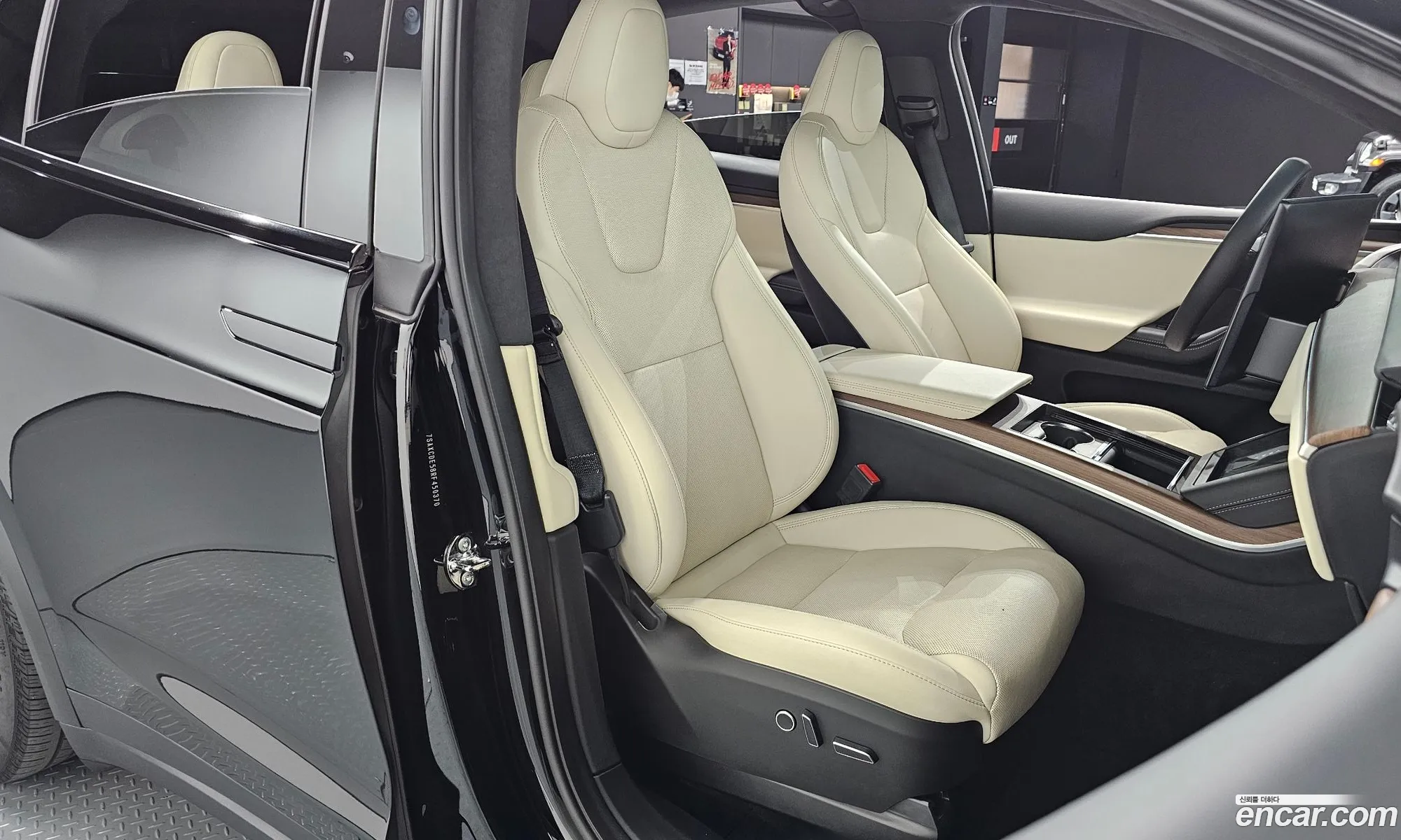 Tesla Model X 2024 7SAXCDE58RF450370 — 29