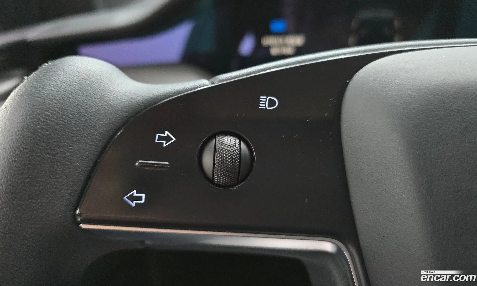 Tesla Model X 2023 — 33