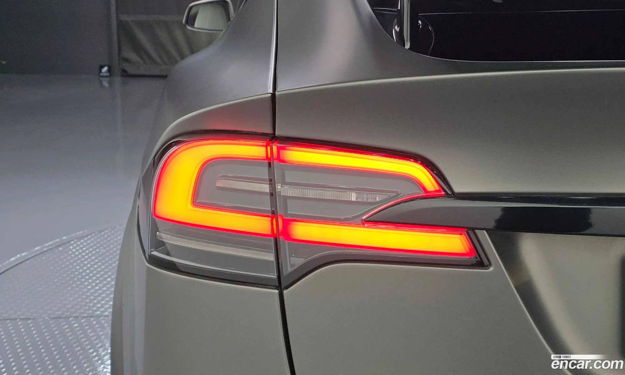 Tesla Model X 2023 — 31