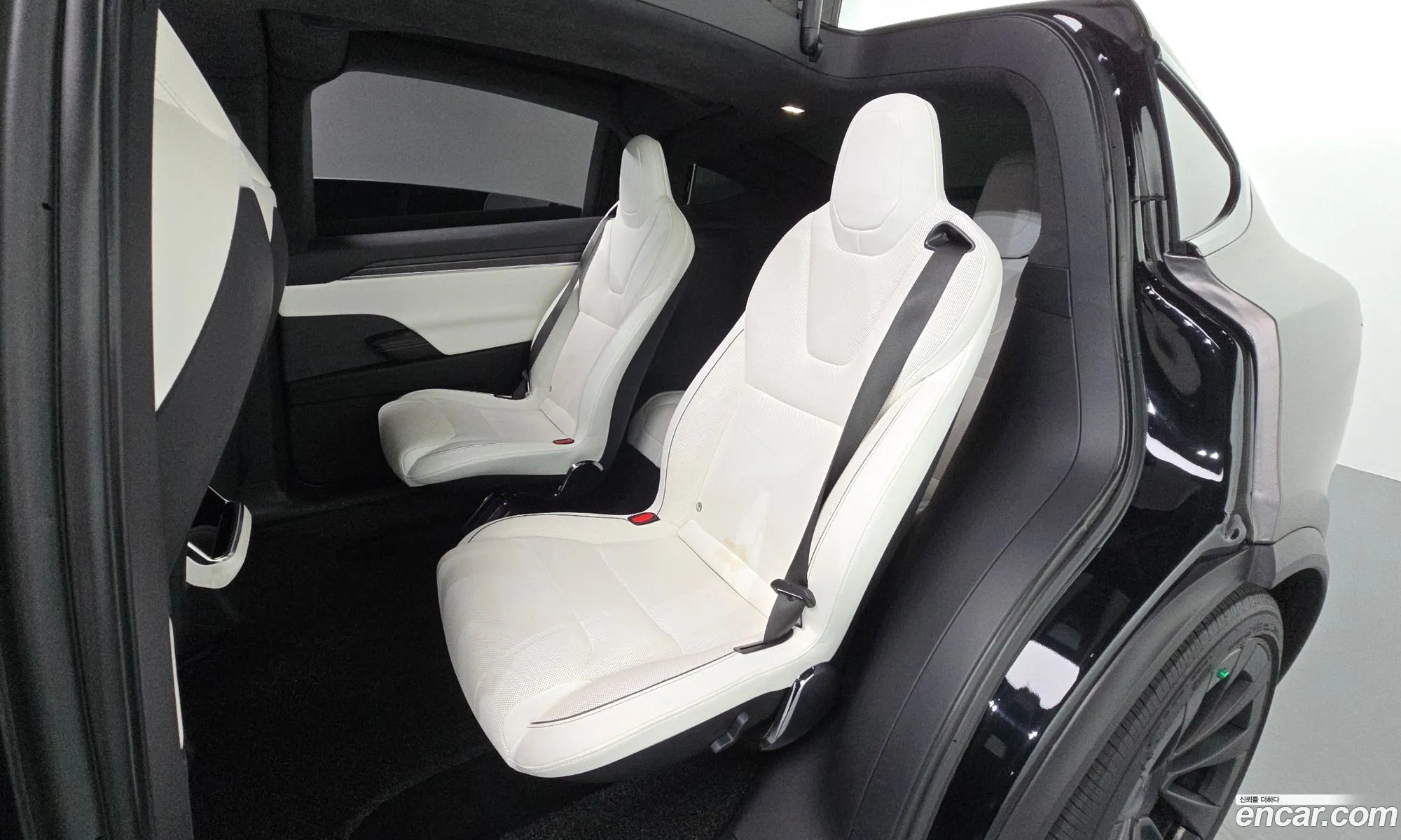 Tesla Model X 2023 — 9