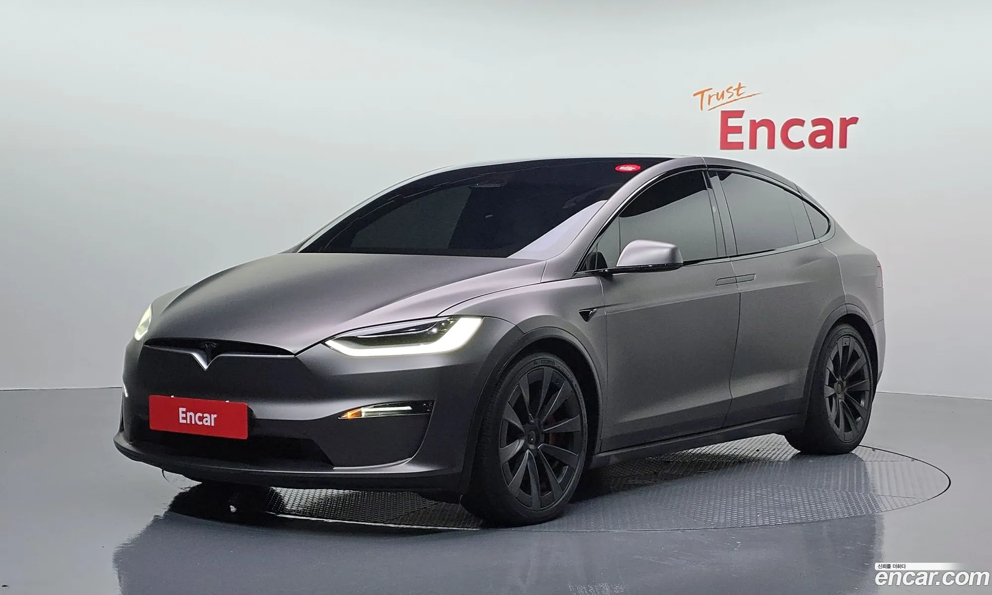 Tesla Model X 2023 — 17