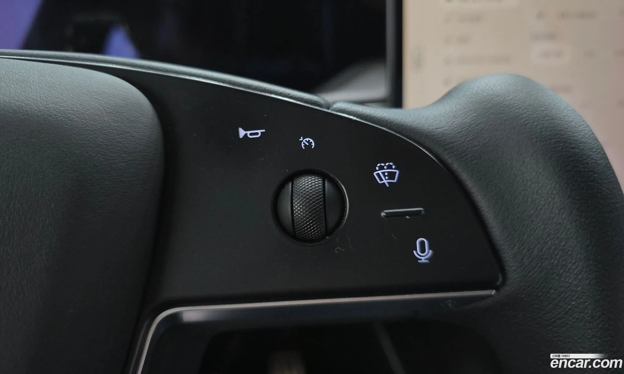 Tesla Model X 2023 — 10