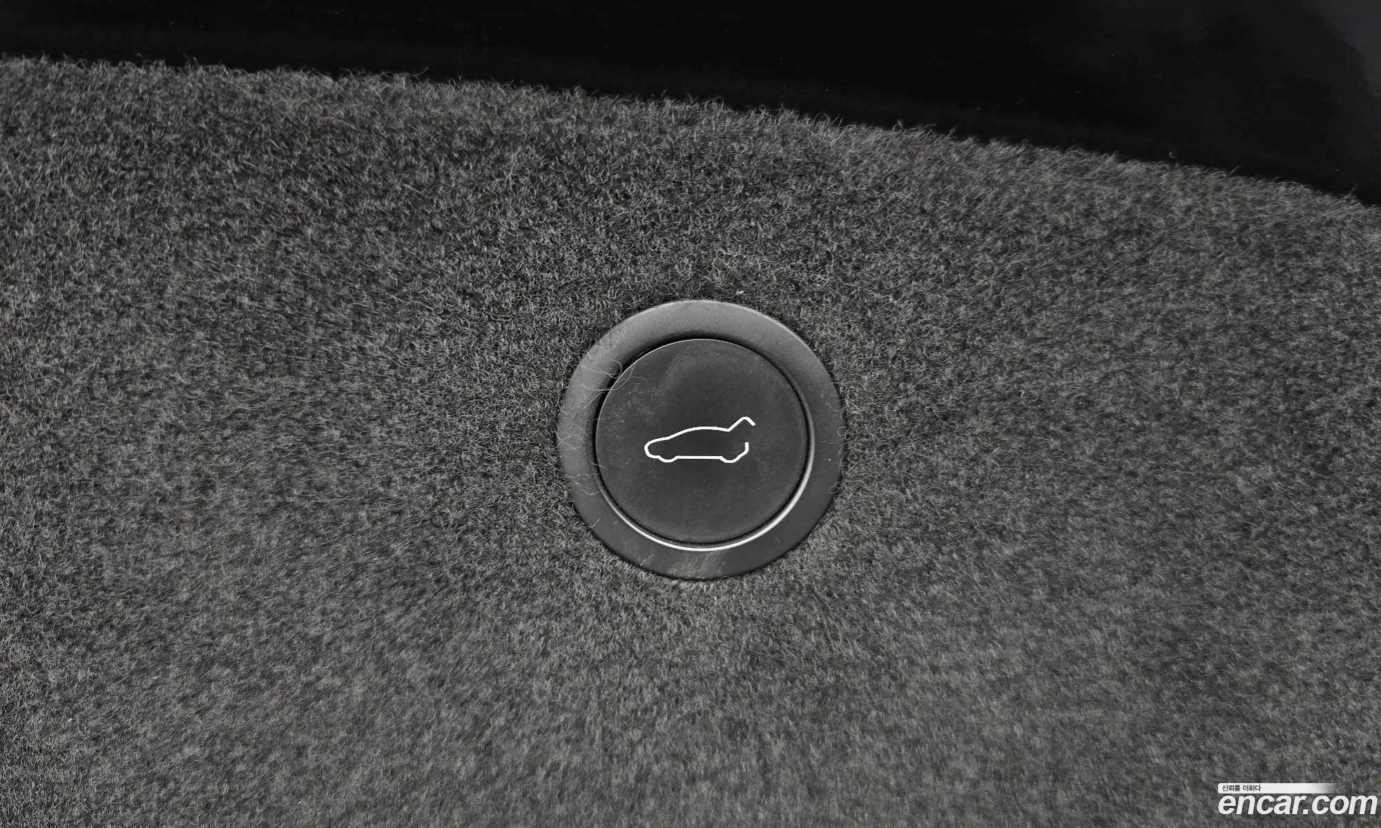 Tesla Model X 2023 — 8