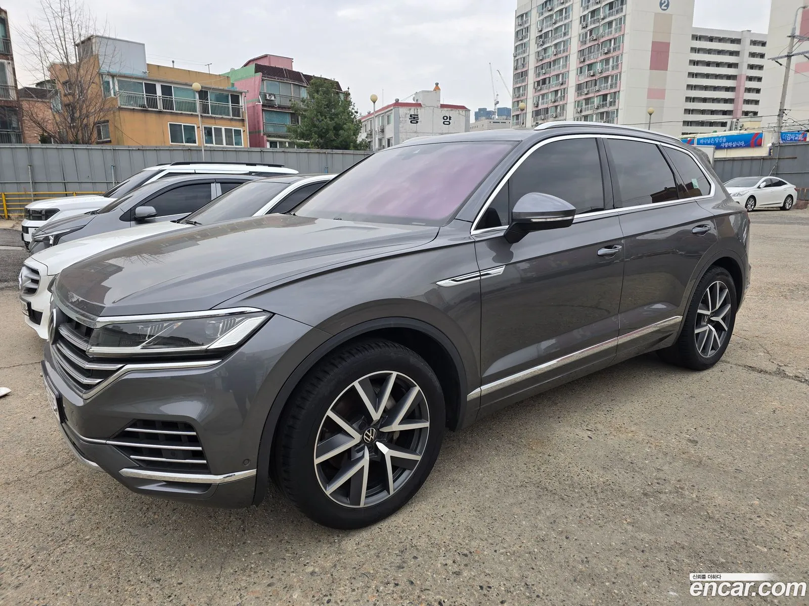 Volkswagen Touareg 2021 — 3