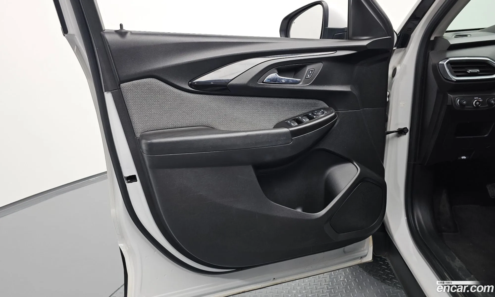 Chevrolet (GM Daewoo) Trailblazer 2021 — 14