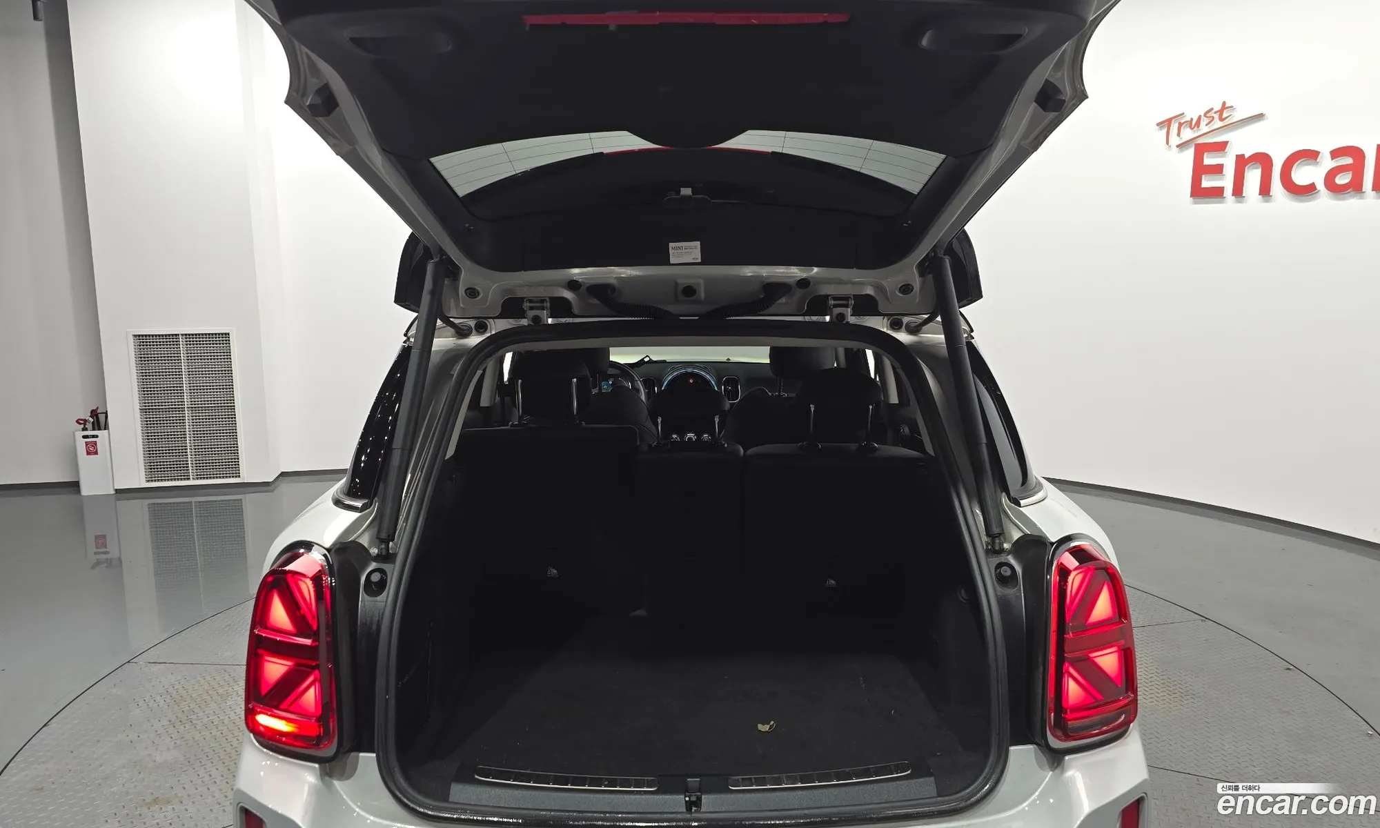 Mini Cooper D Countryman 2021 — 21