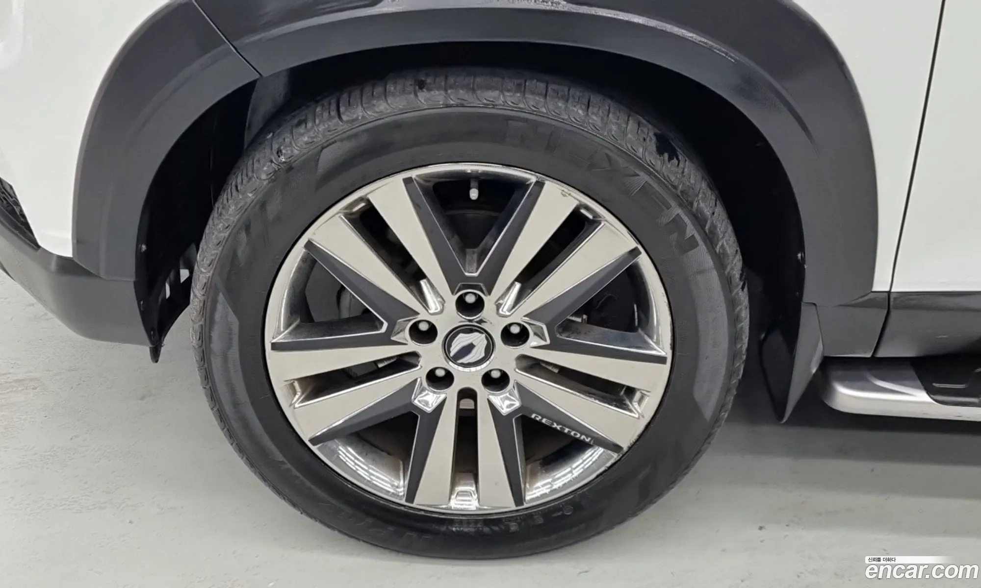 KG Mobility (SsangYong) Rexton Sports Khan 2019 — 11