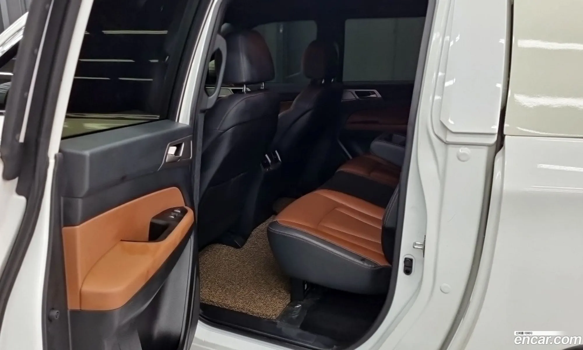 KG Mobility (SsangYong) Rexton Sports Khan 2019 — 17