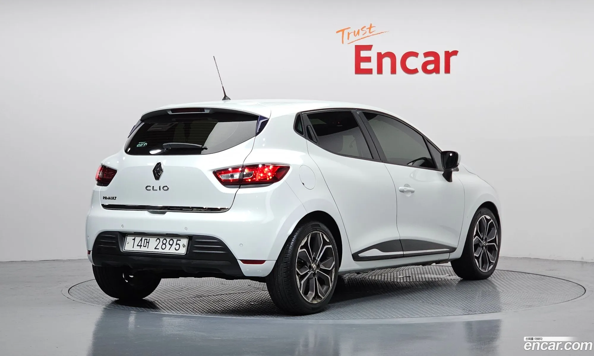 Renault Korea (Samsung) Clio 2019 — 17