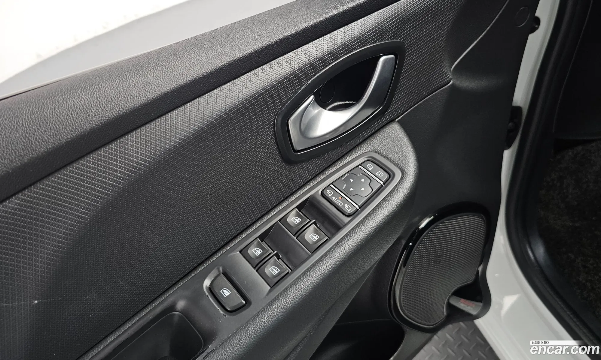 Renault Korea (Samsung) Clio 2019 — 15