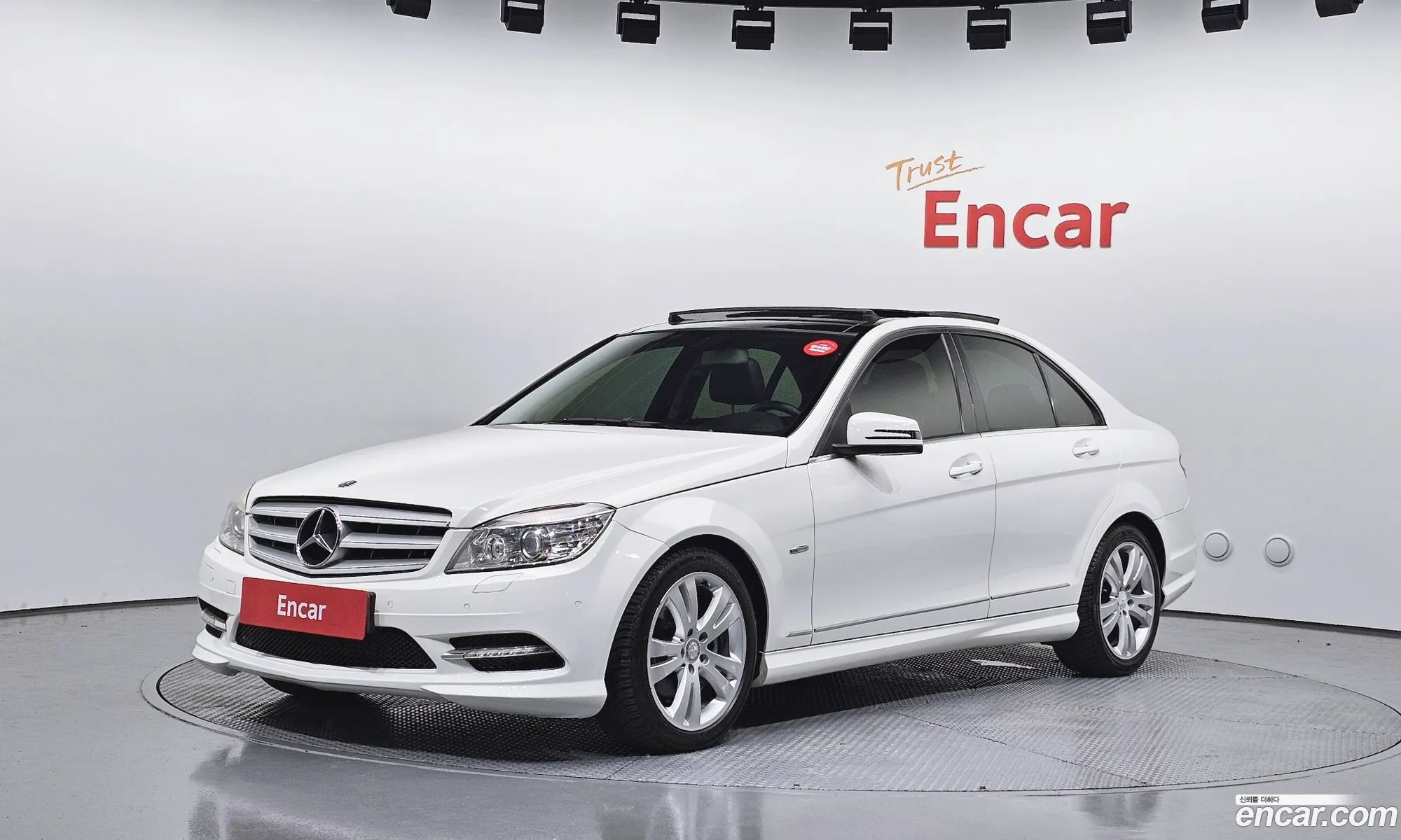 Mercedes-Benz C-Class W204 2011 WDDGF4JB2BA475334 — 12