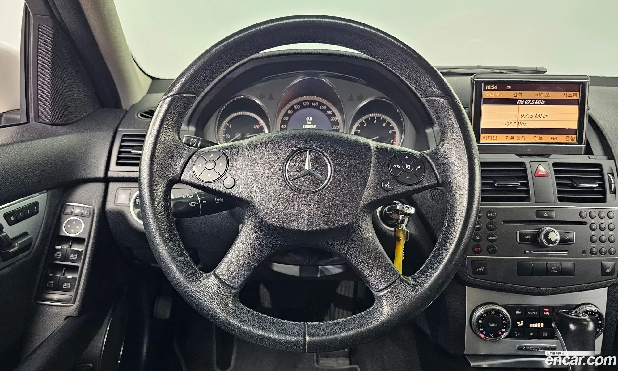 Mercedes-Benz C-Class W204 2011 WDDGF4JB2BA475334 — 5