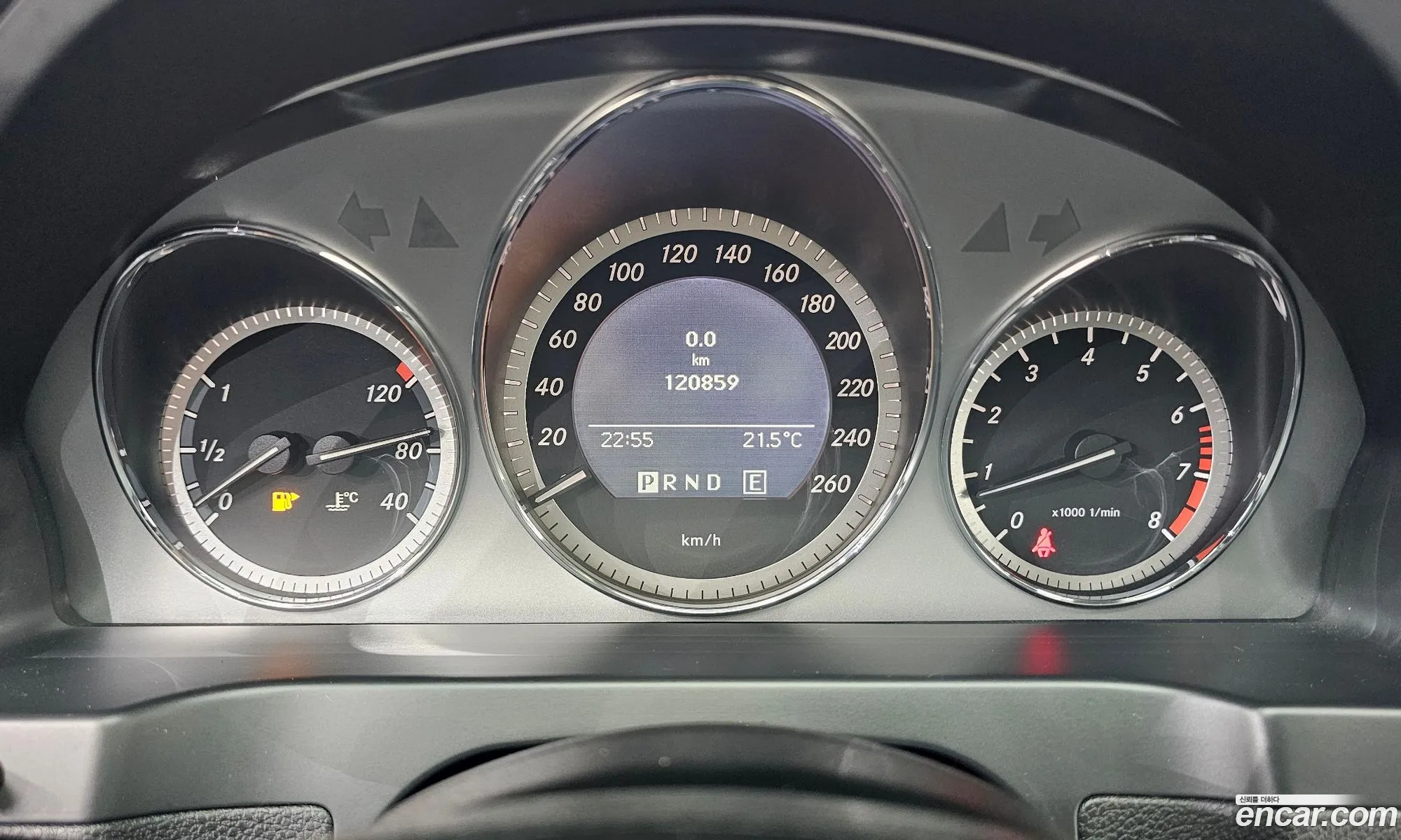 Mercedes-Benz C-Class W204 2011 WDDGF4JB2BA475334 — 3