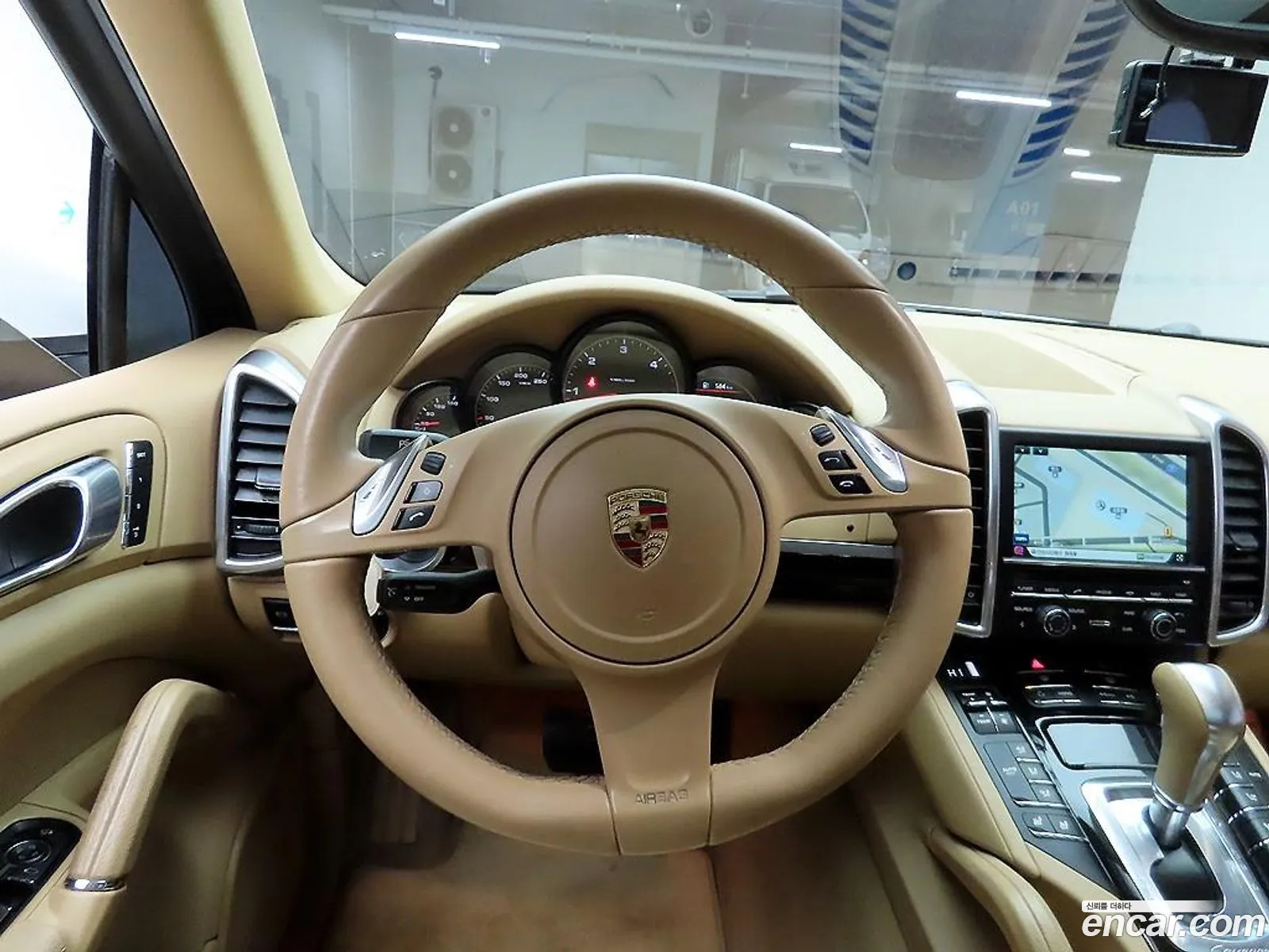 Porsche Cayenne 2013 — 11