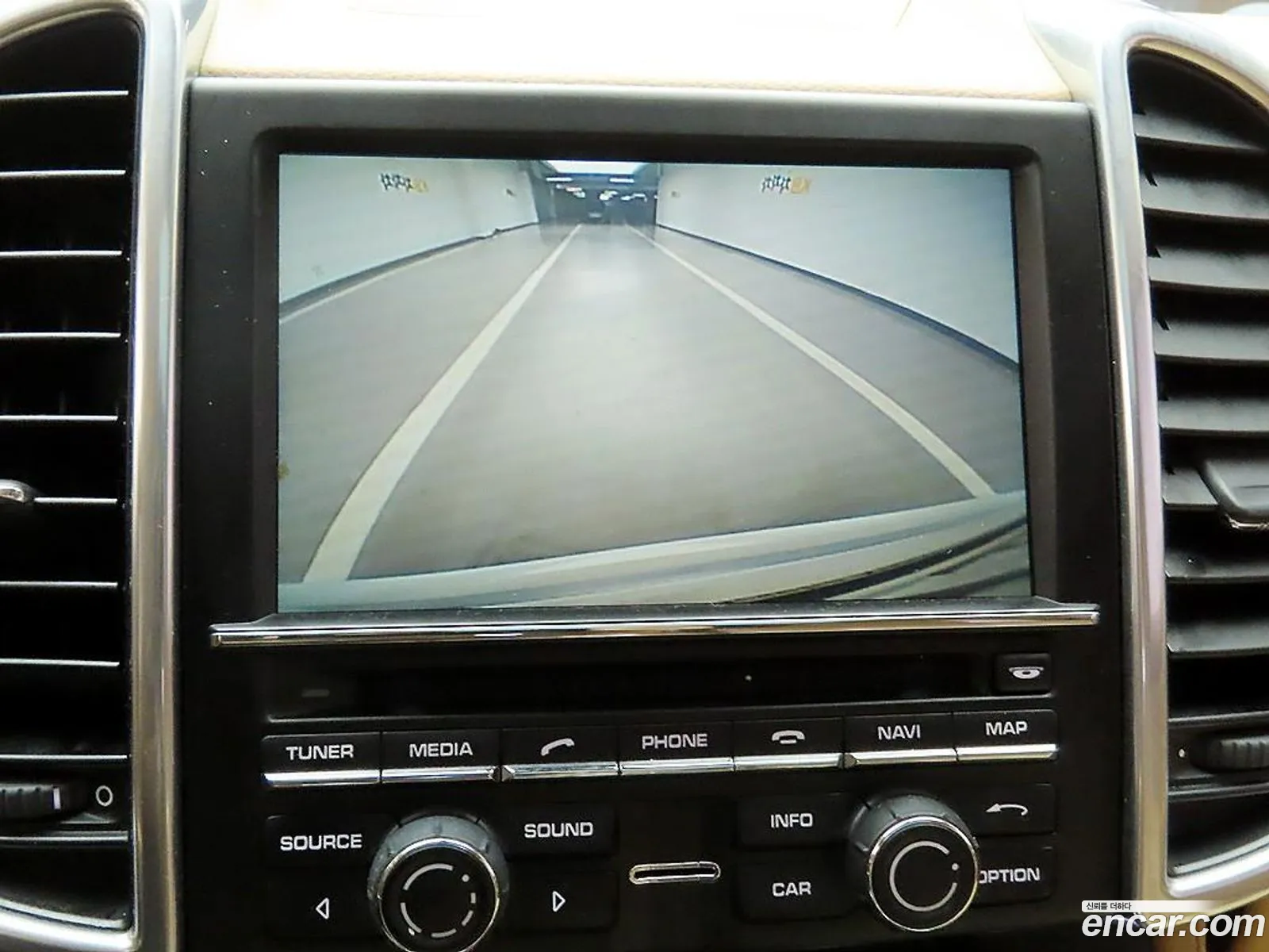 Porsche Cayenne 2013 — 18