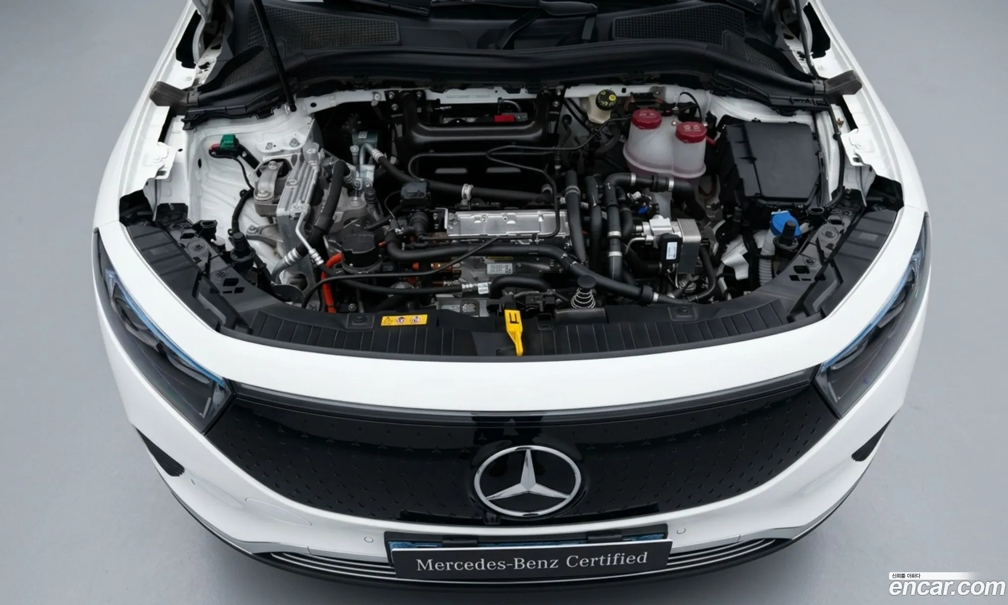Mercedes-Benz EQA H243 2025 — 10