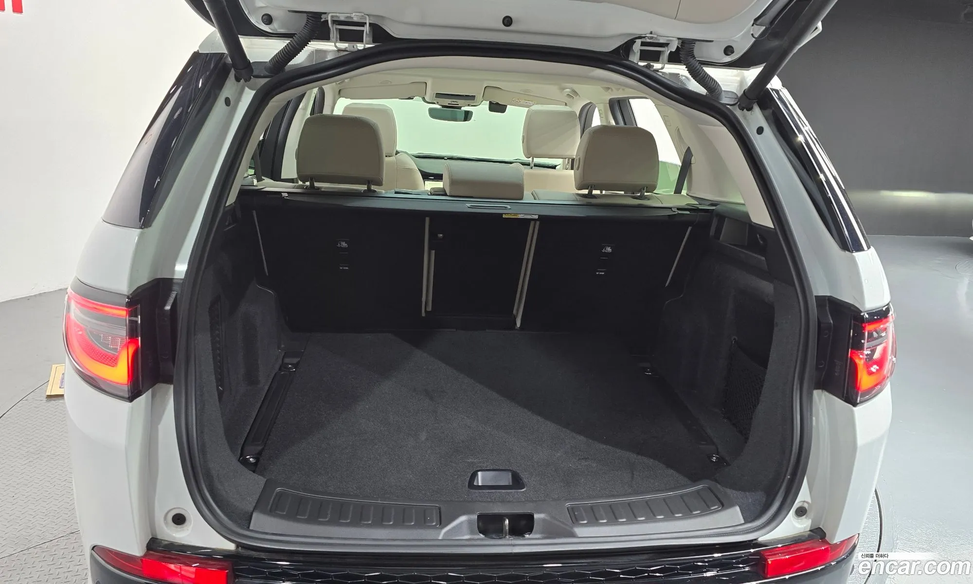 Land Rover Discovery Sport 2024 — 13