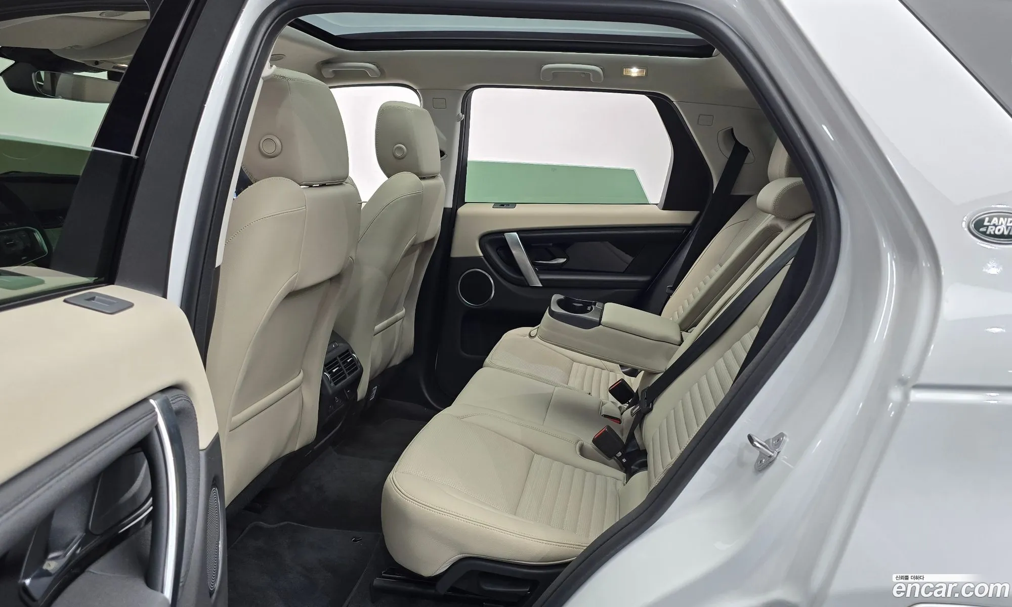 Land Rover Discovery Sport 2024 — 3