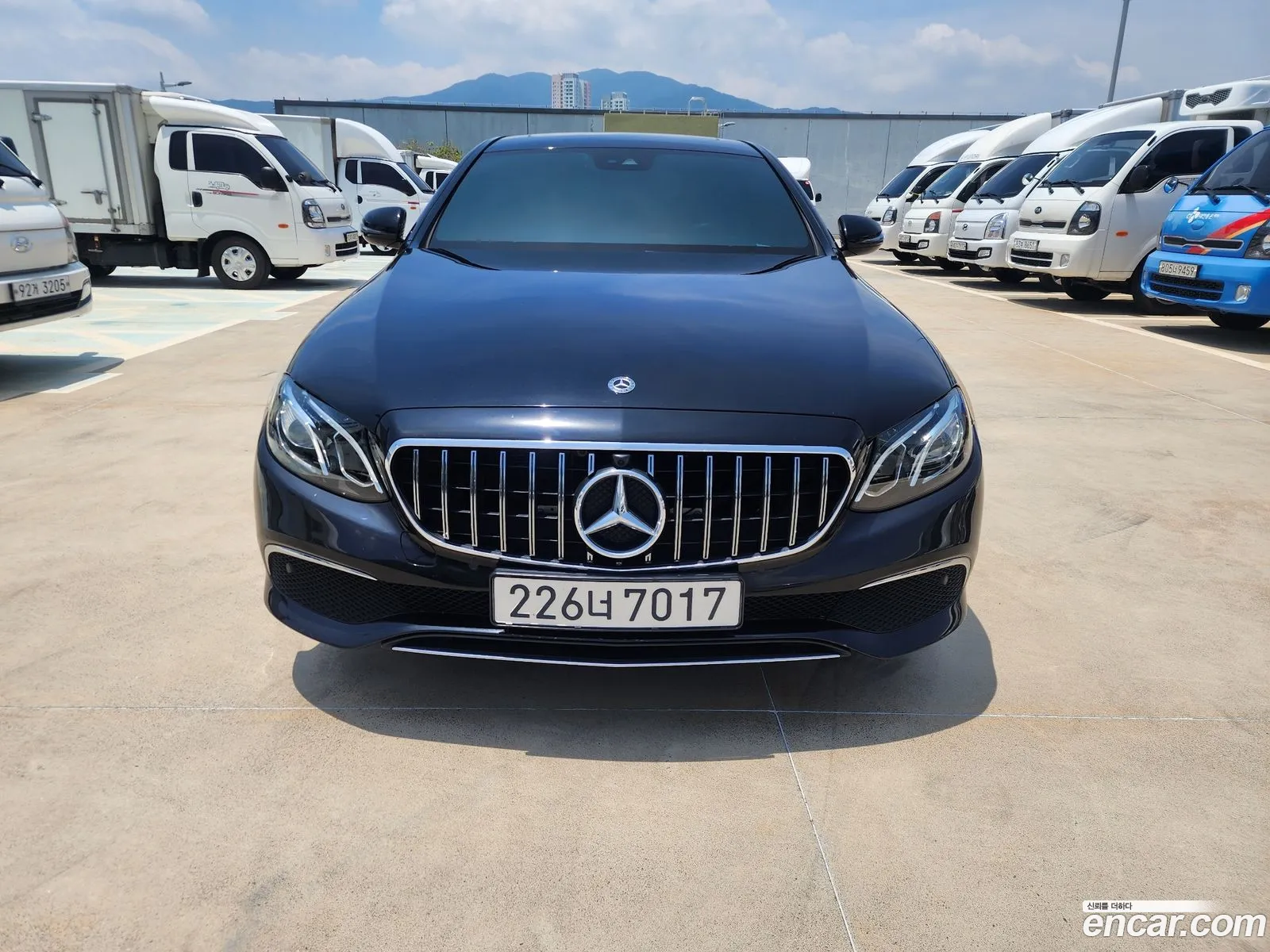 Mercedes-Benz E-Class W213 2019 — 17