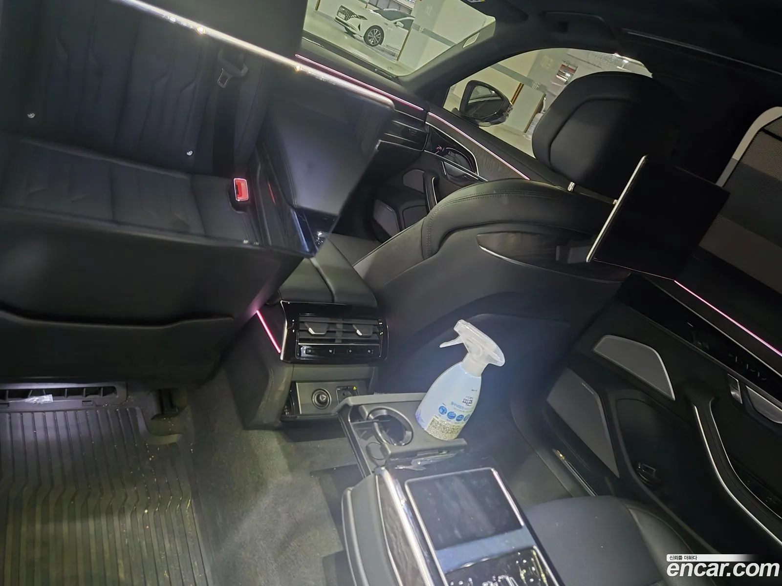 Audi A8 2023 — 8