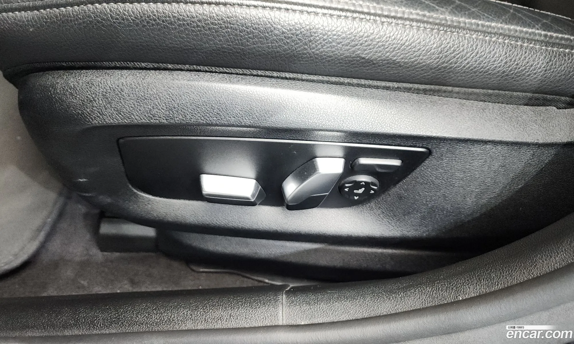 BMW 5 Series 2018 WBAJD3107JB316121 — 22
