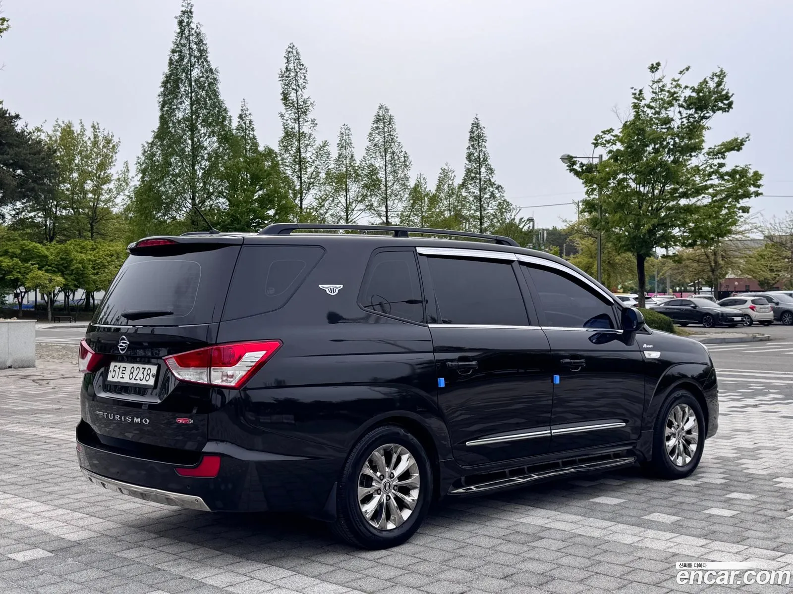 KG Mobility (SsangYong) Korando Turismo 2017 — 3