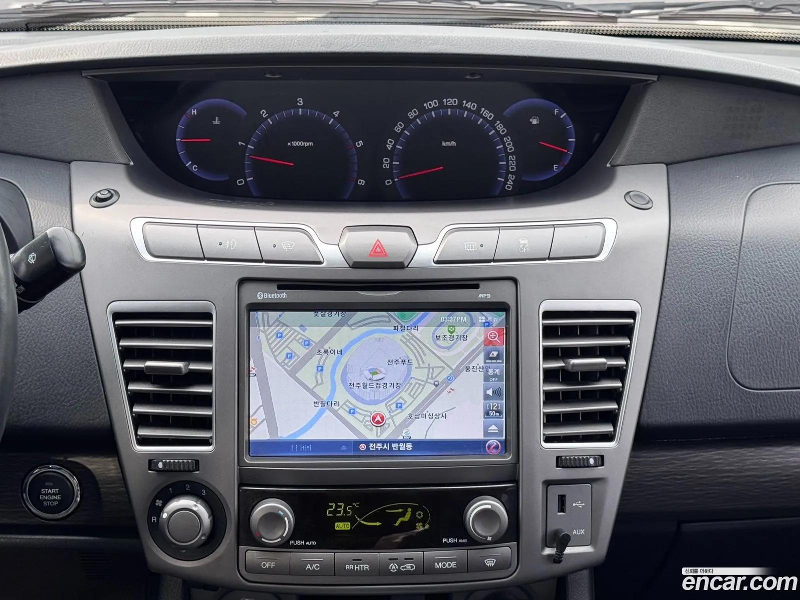 KG Mobility (SsangYong) Korando Turismo 2017 — 4