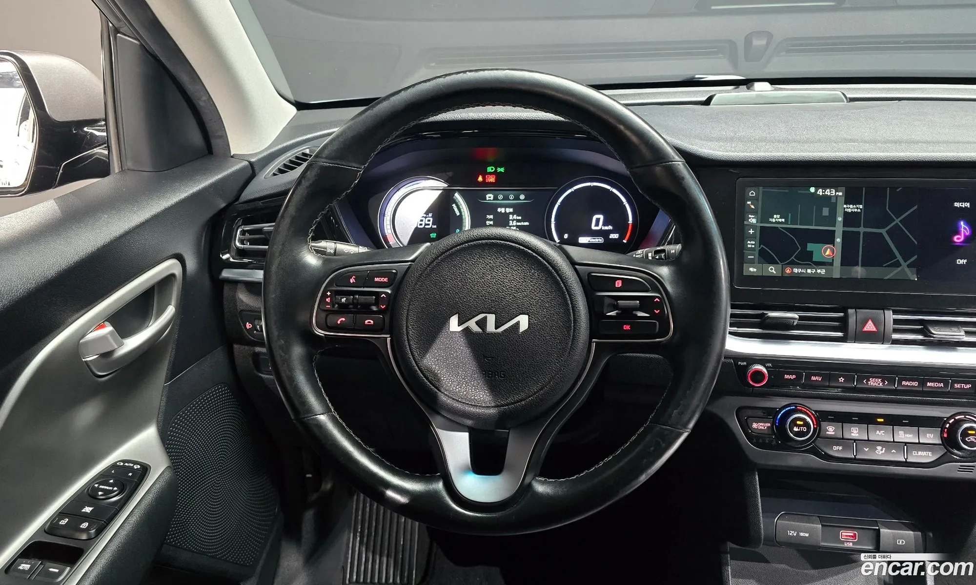 Kia Niro Plus 2022 — 10