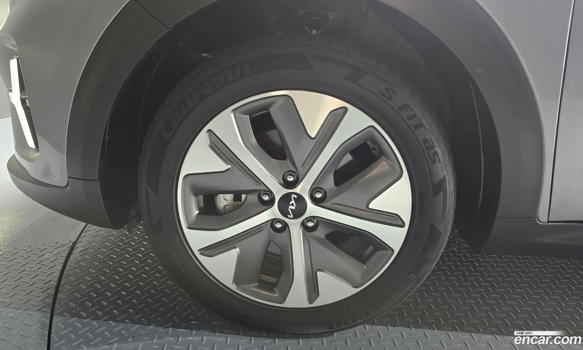 Kia Niro Plus 2022 — 12