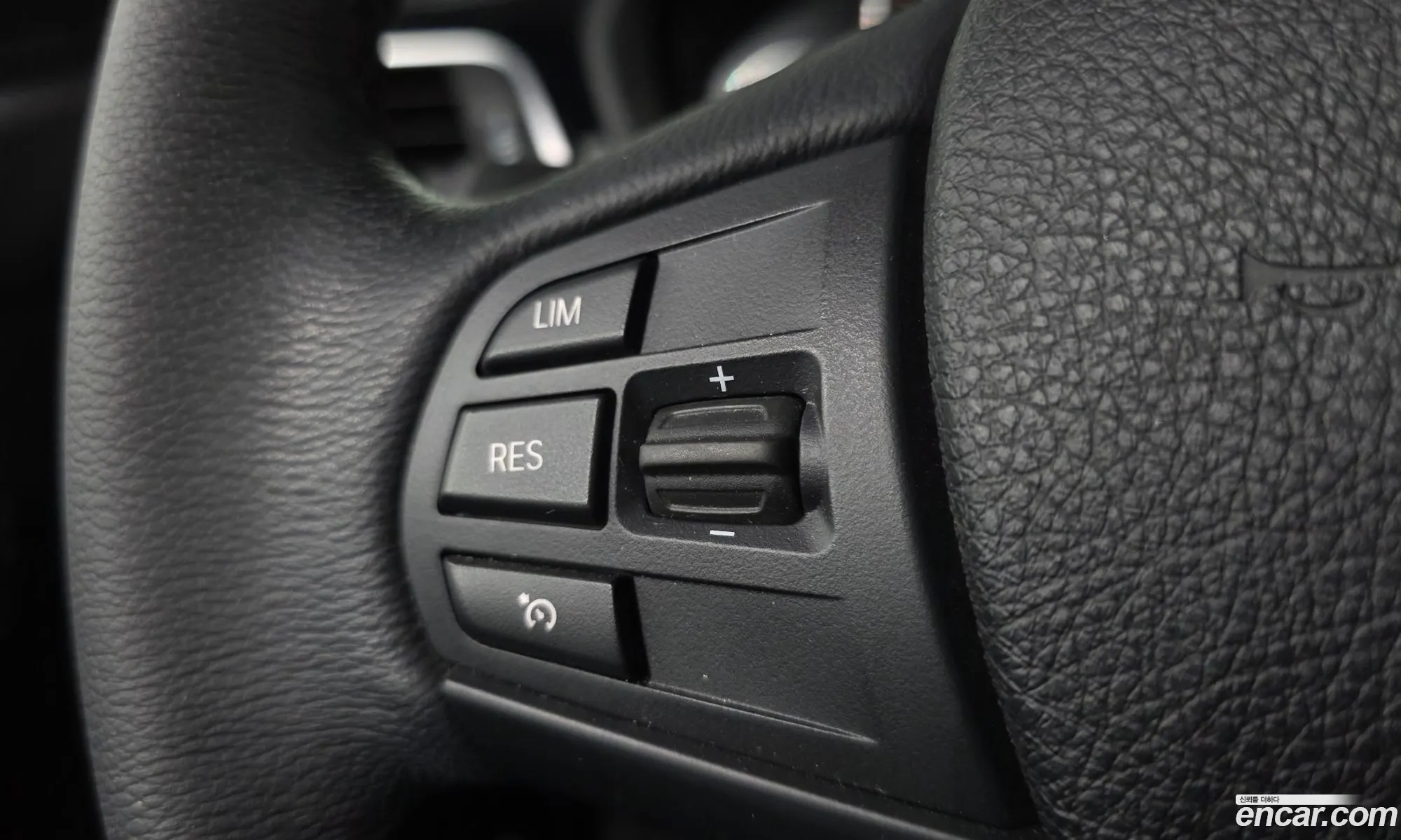 BMW 3 Series 2018 WBA8C5101JA076700 — 10