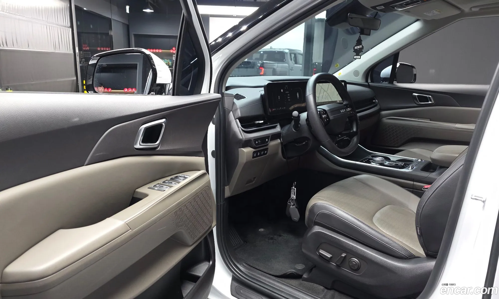 Kia Carnival 2024 — 28