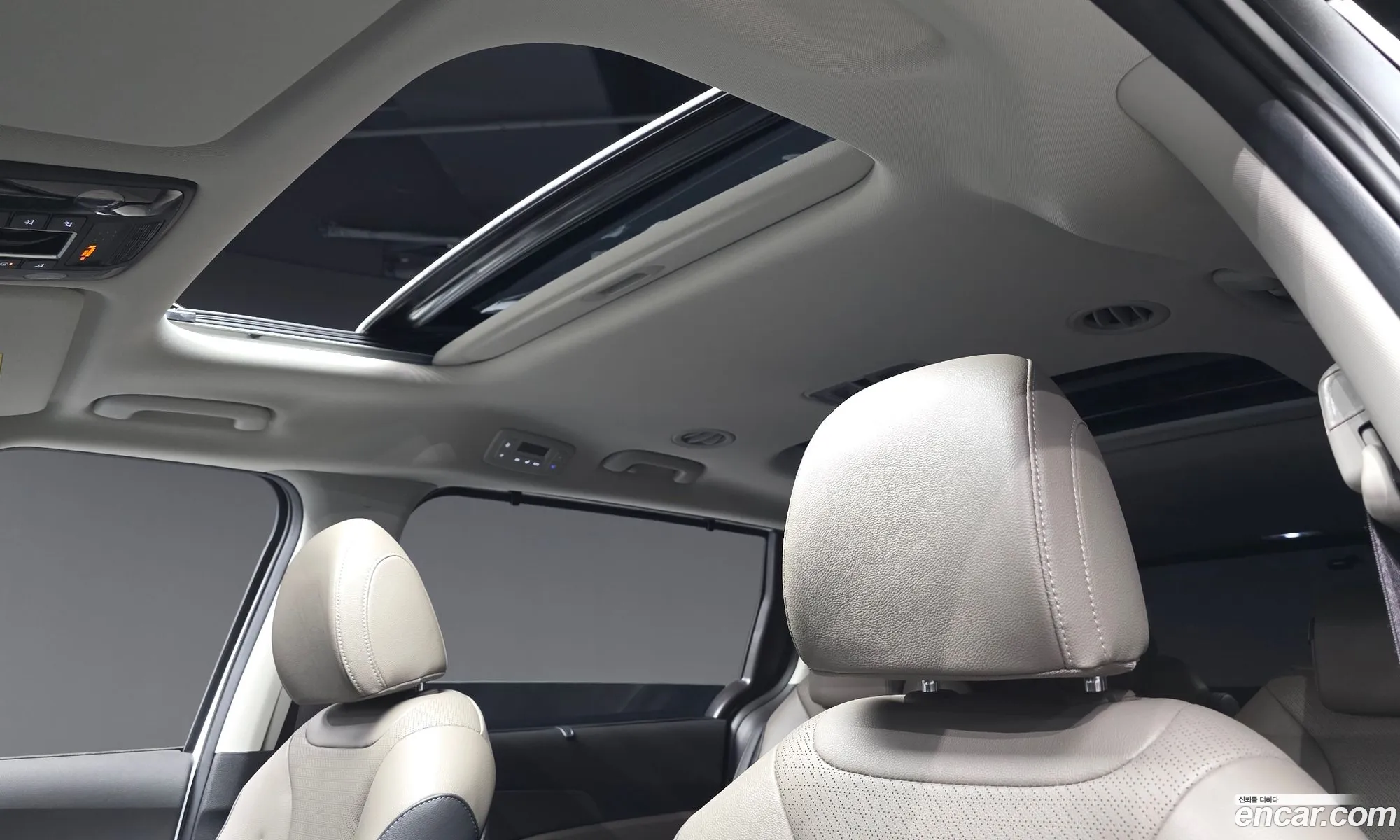 Kia Carnival 2024 — 24