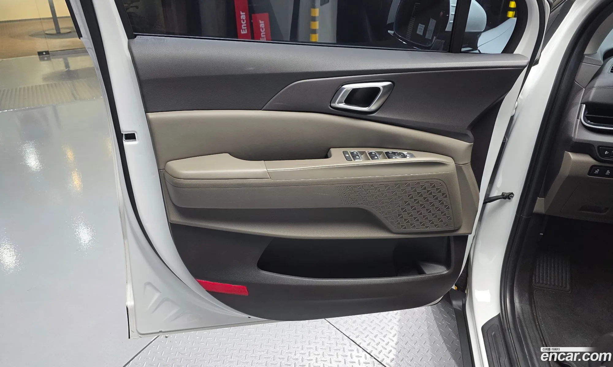 Kia Carnival 2024 — 18