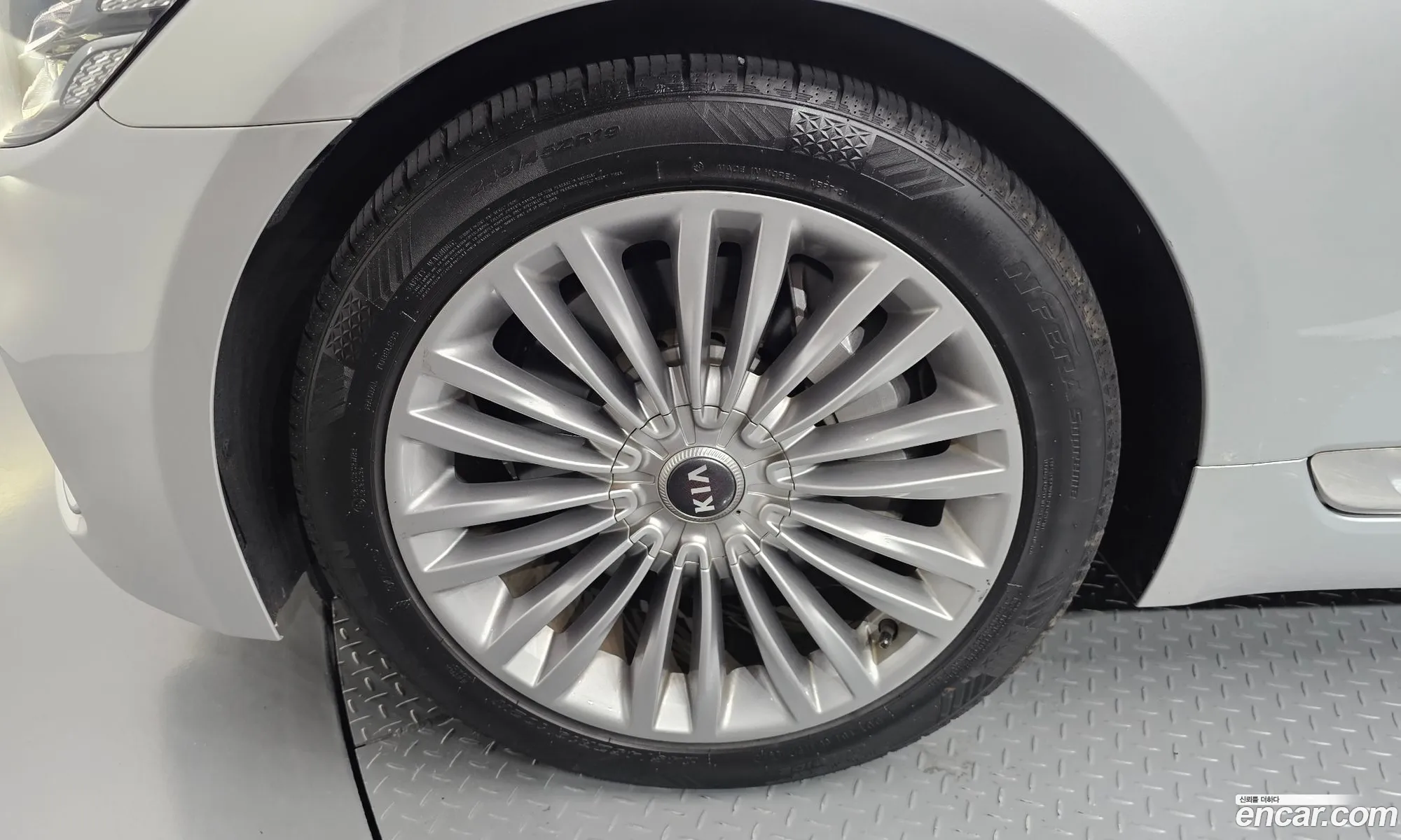 Kia The K9 2018 — 11