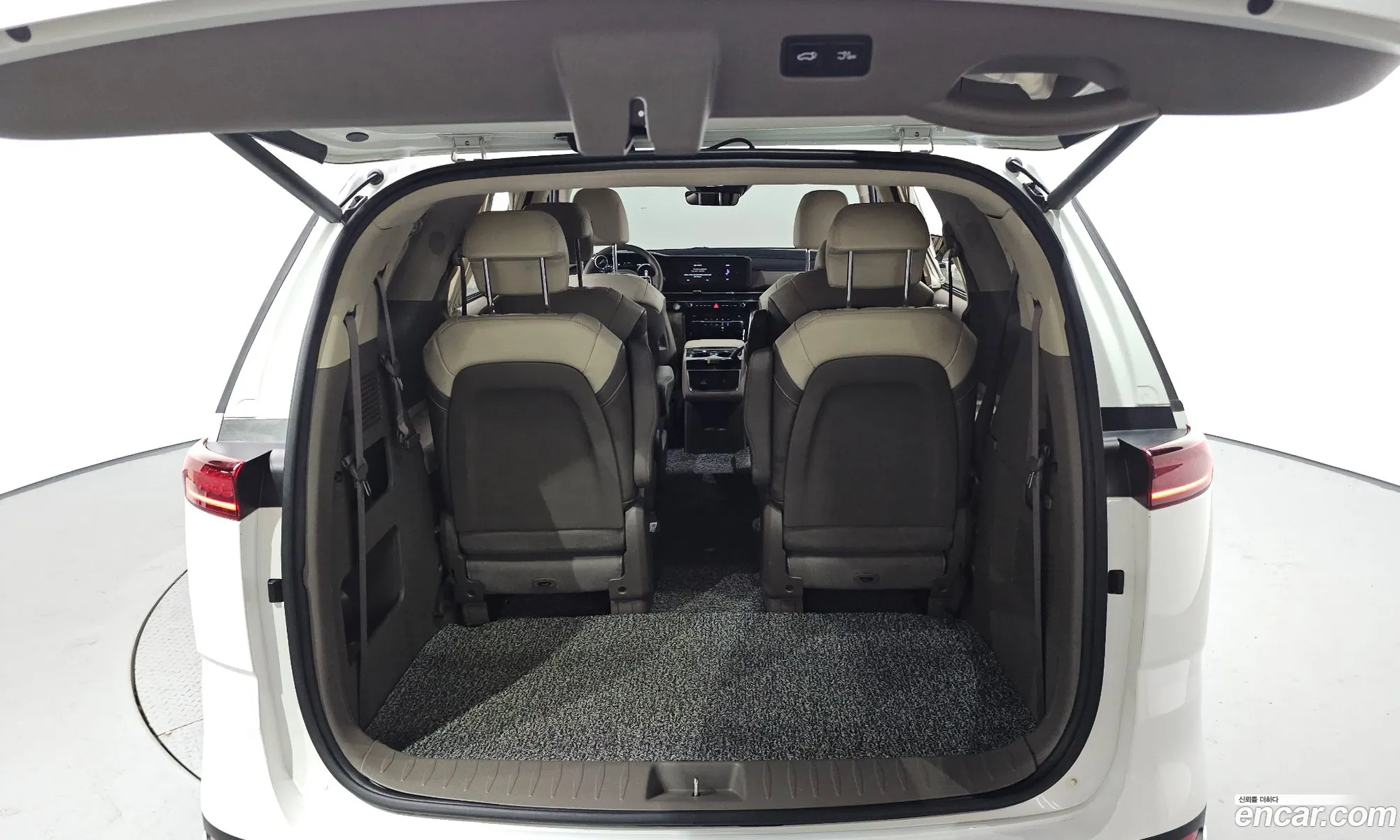 Kia Carnival 2021 — 8