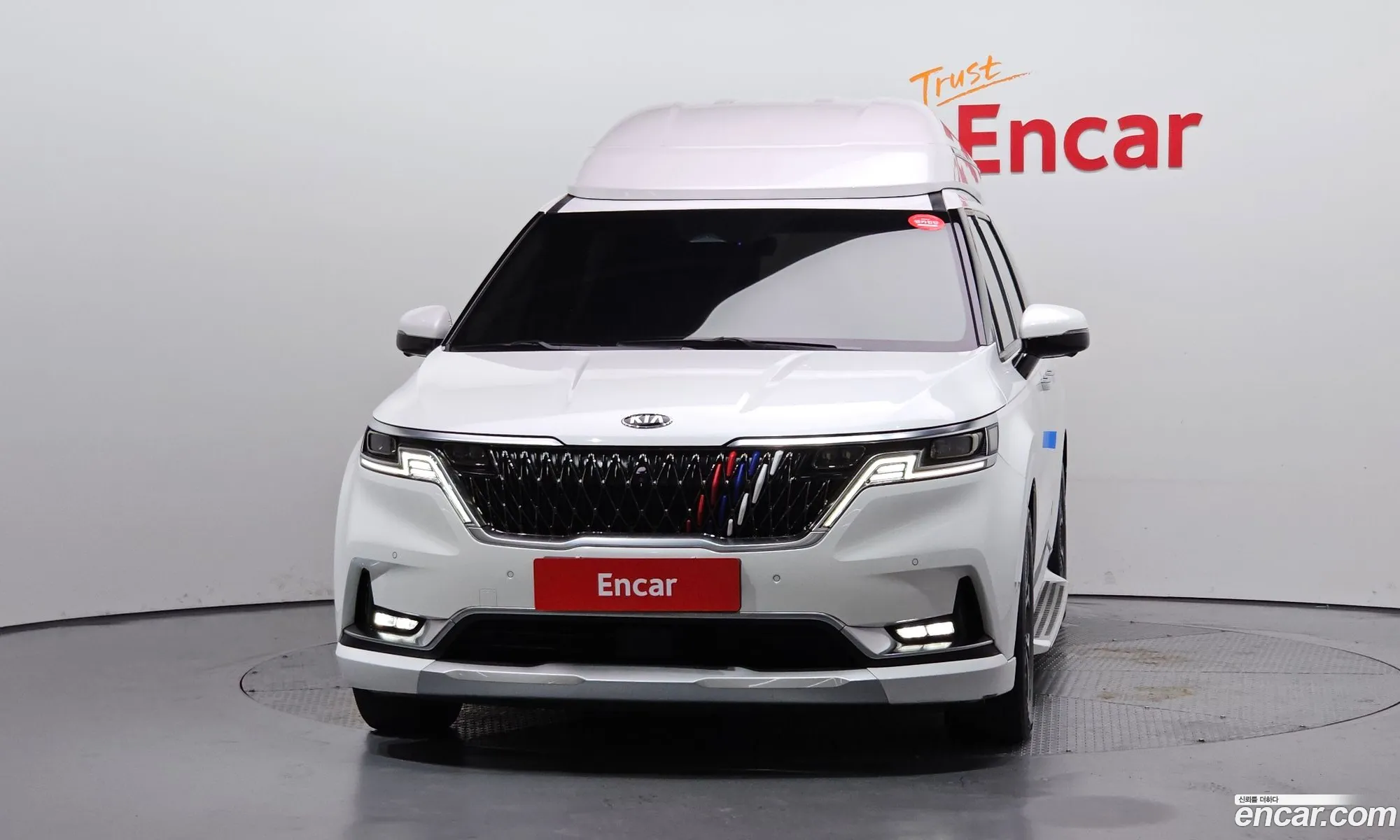 Kia Carnival 2021 — 25