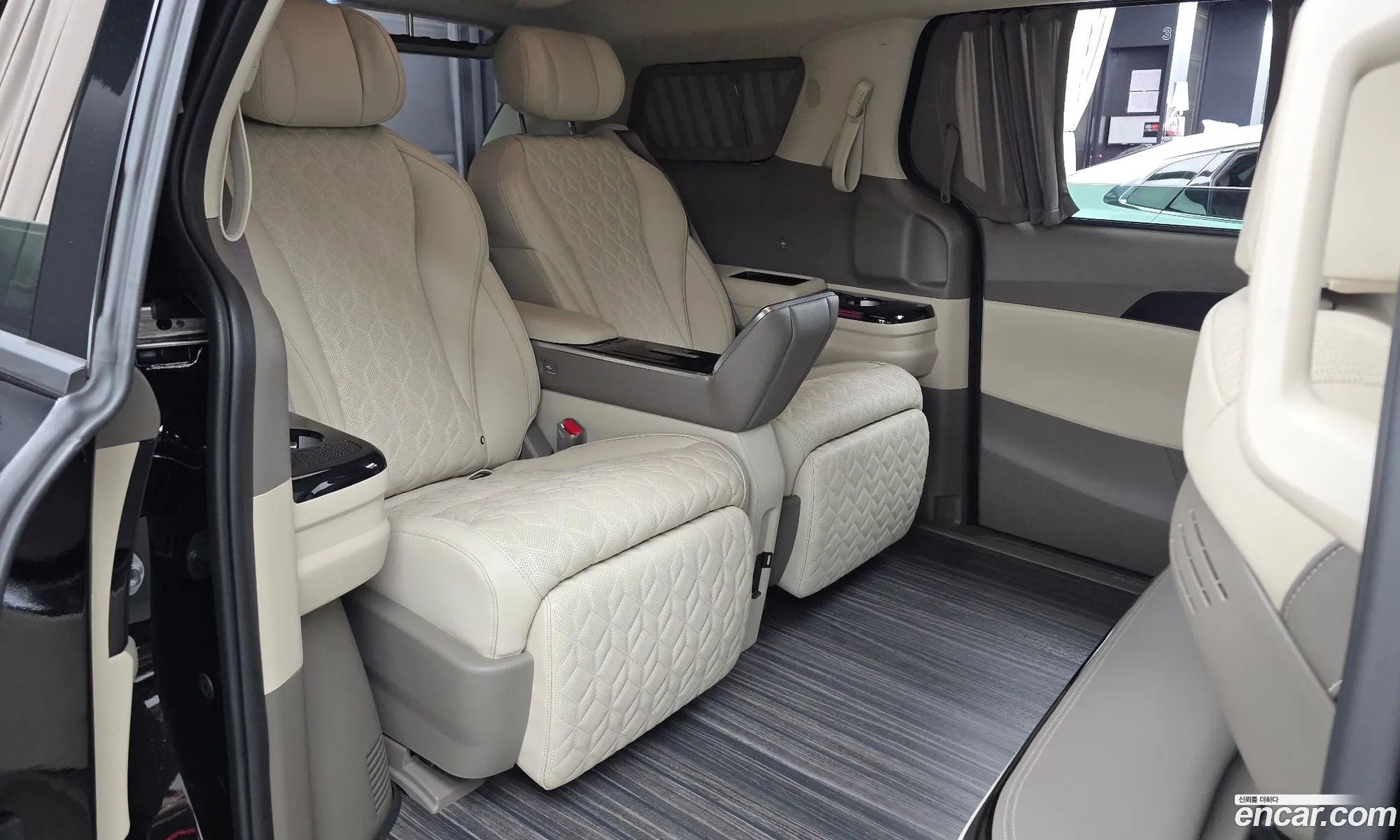 Kia Carnival 2024 — 36