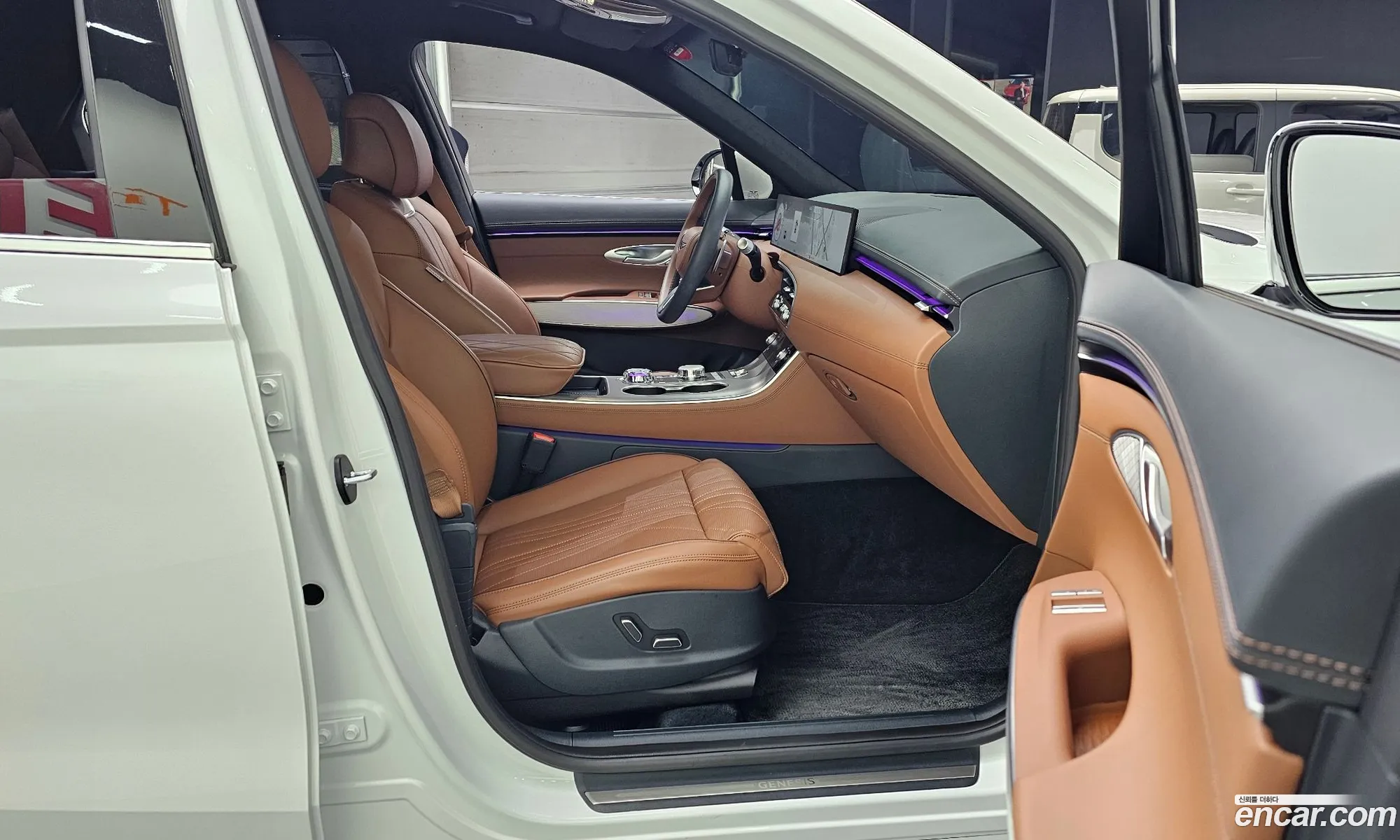 Genesis GV70 2025 — 3