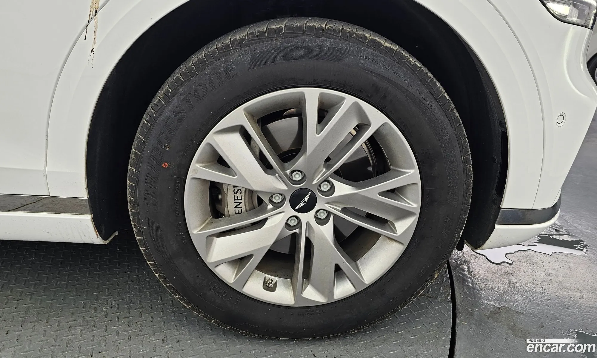 Genesis GV70 2025 — 23
