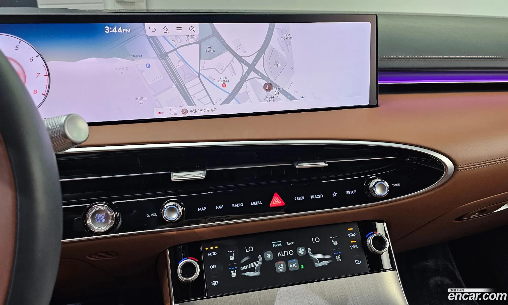 Genesis GV70 2025 — 11