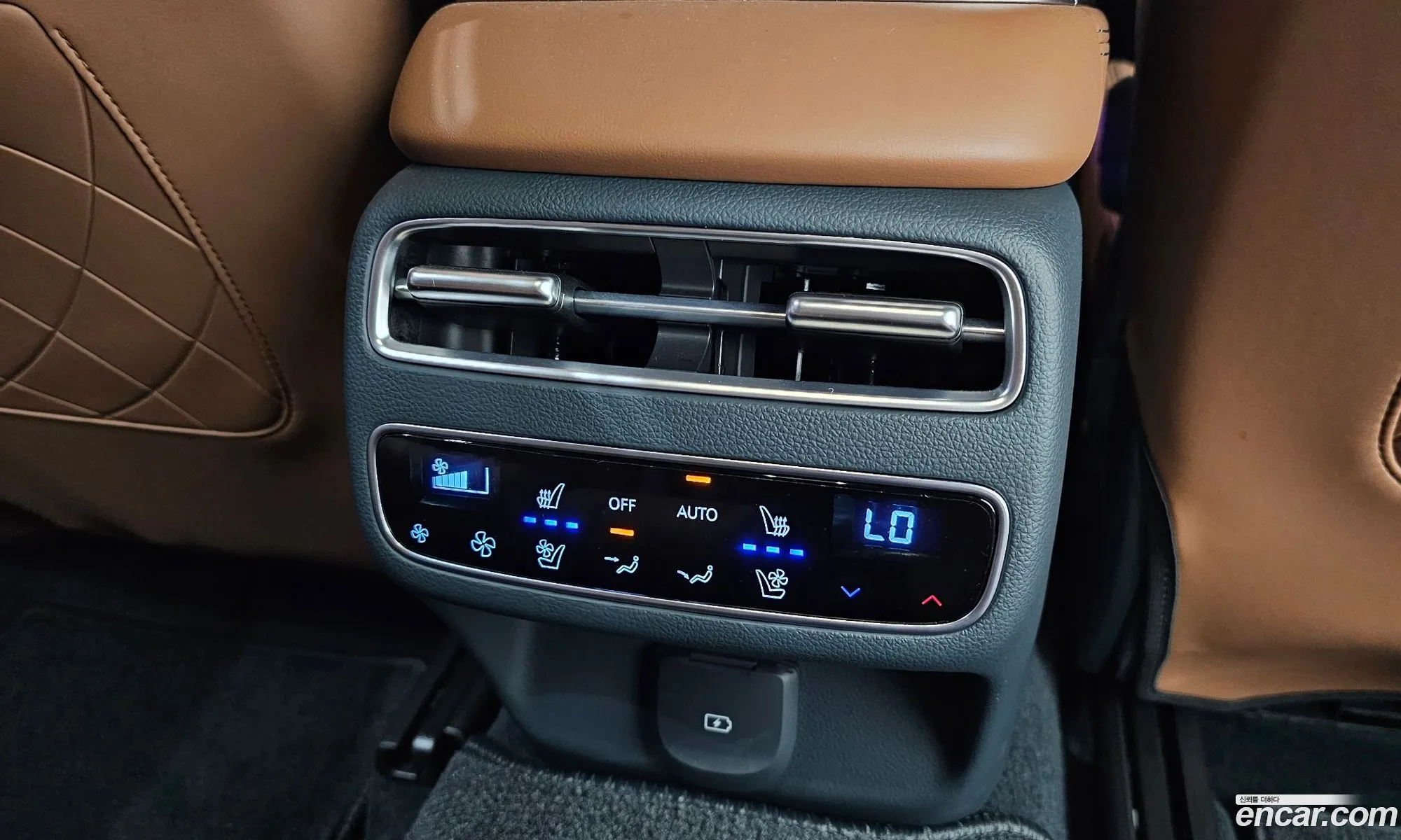 Genesis GV70 2025 — 15