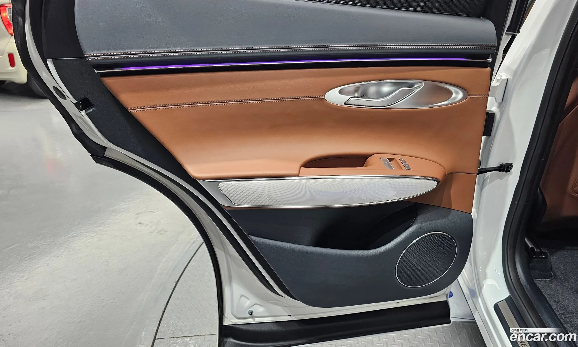 Genesis GV70 2025 — 22