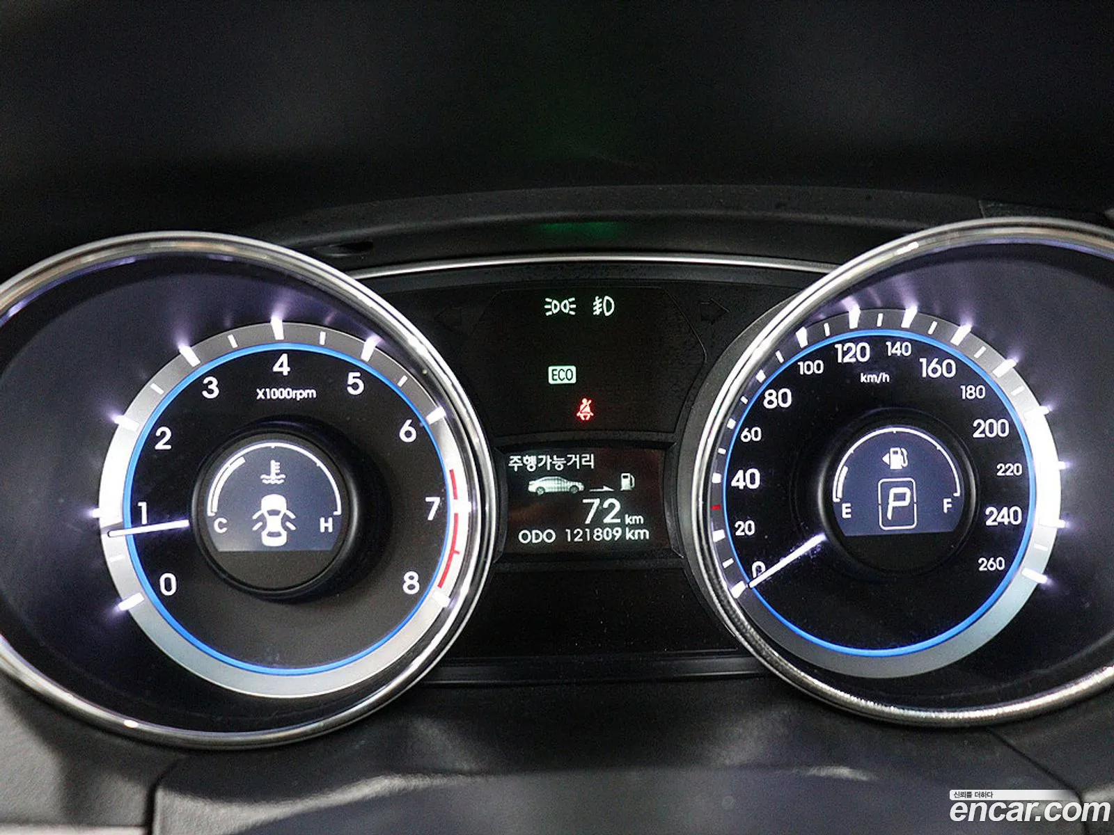 Hyundai YF Sonata 2011 — 6