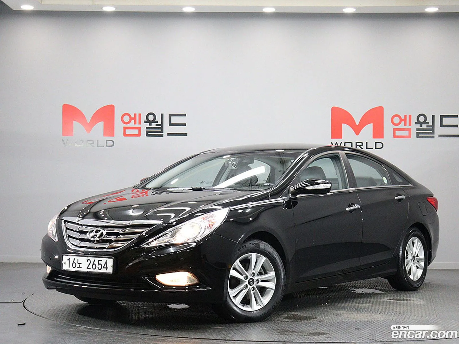 Hyundai YF Sonata 2011 — 15