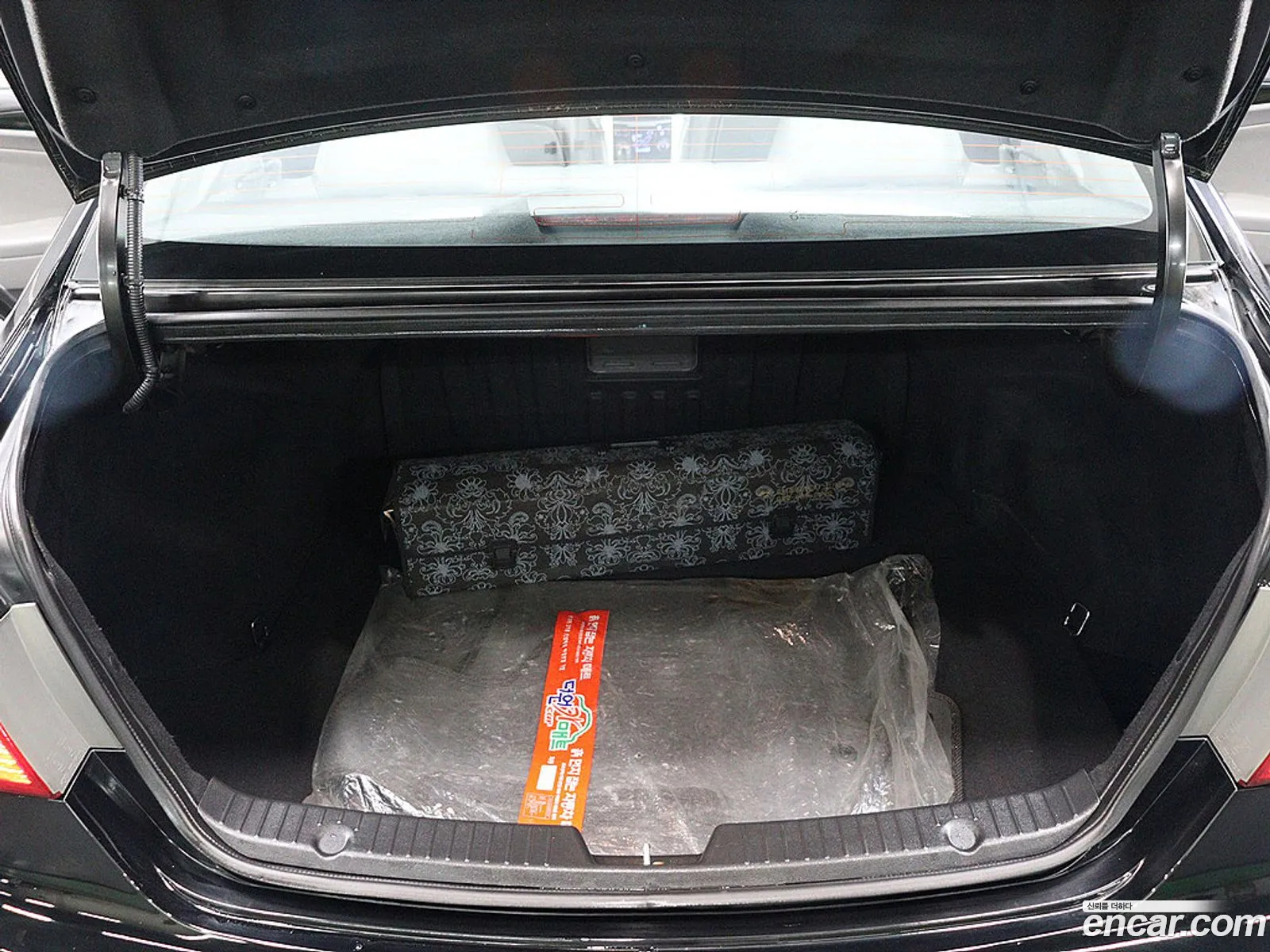 Hyundai YF Sonata 2011 — 20